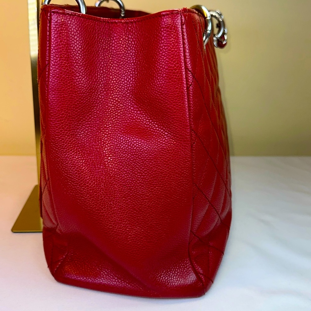 Chanel Red Quilted Shoulder Bag - Picture 7 of 15